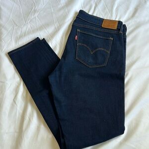 Levi’s 711 jeans